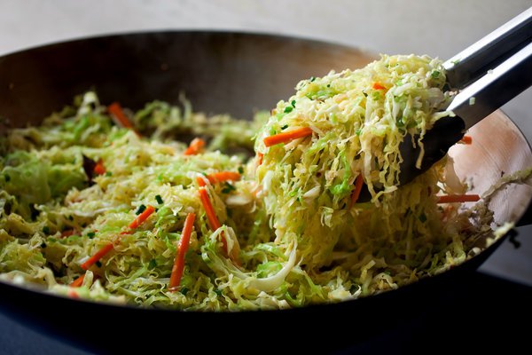 Spicy Stir-Fried Cabbage