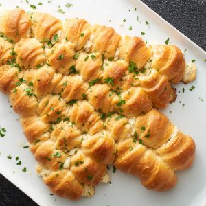 Cheesy Pull-Apart Christmas Tree Bread is A Must Try.!