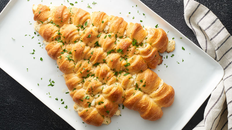 Cheesy Pull-Apart Christmas Tree Bread is A Must Try.!