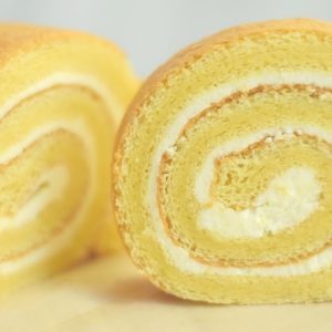 Swiss Roll Vanilla Cake