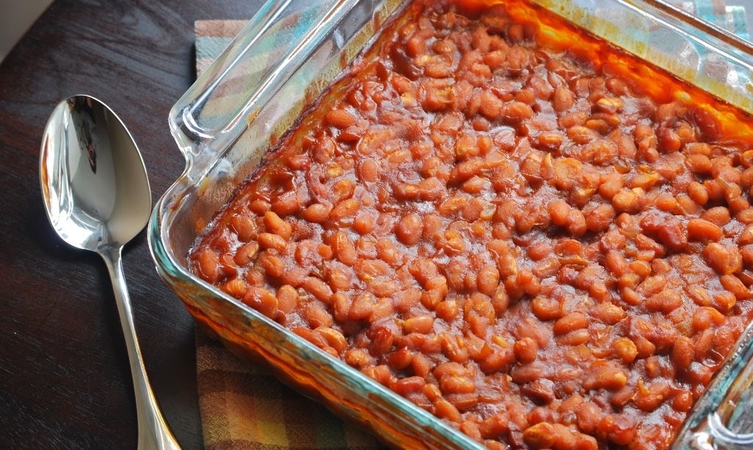 Easy Homemade Baked Beans