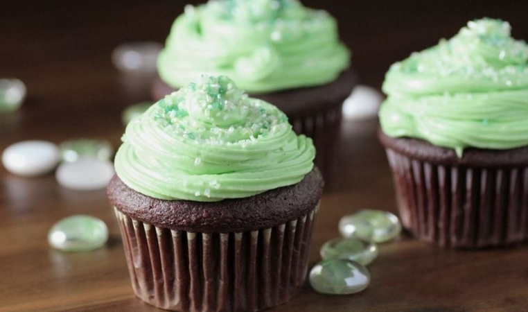Chocolate Cupcakes with Mint Frosting