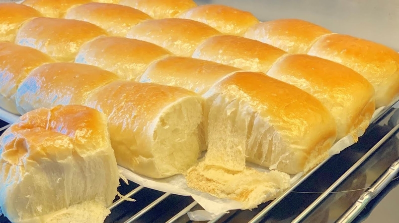 Soft Dinner Rolls, they Practically Melt in Your Mouth.