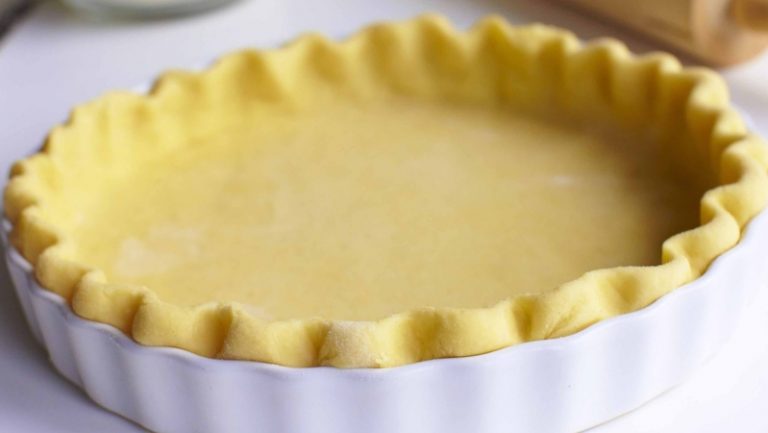 Homemade Buttery Flaky Pie Crust - Kitchen Cookbook