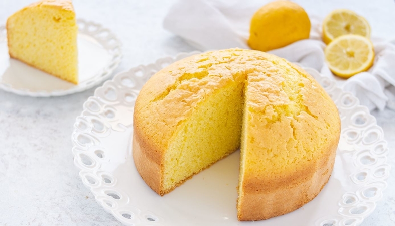 Soft and Fluffy Lemon Cake