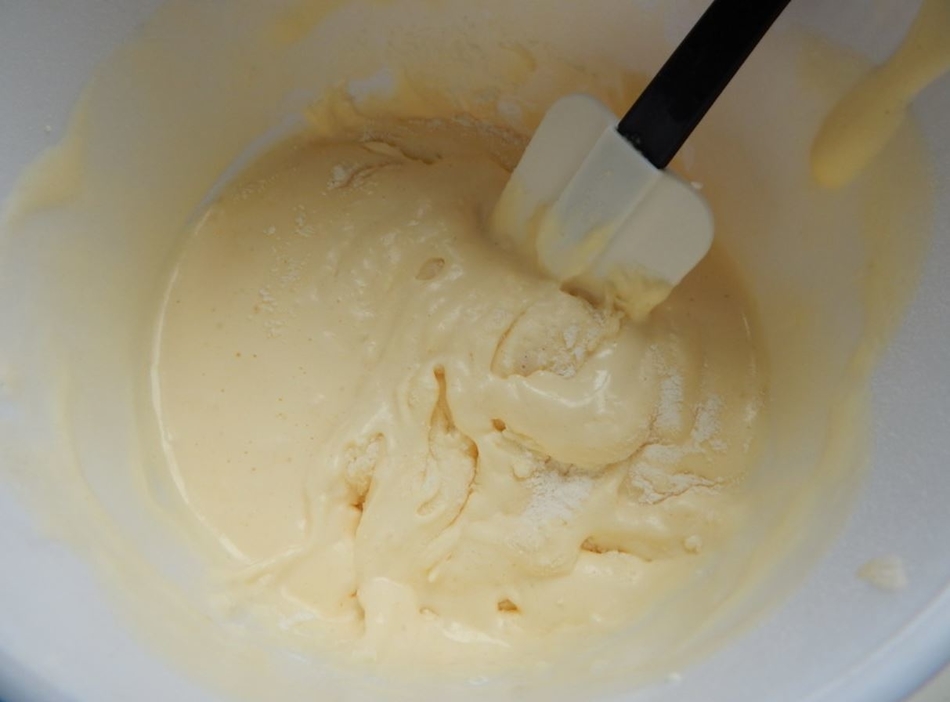 Sour Cream Pound Cake Recipe - Grandbaby Cakes