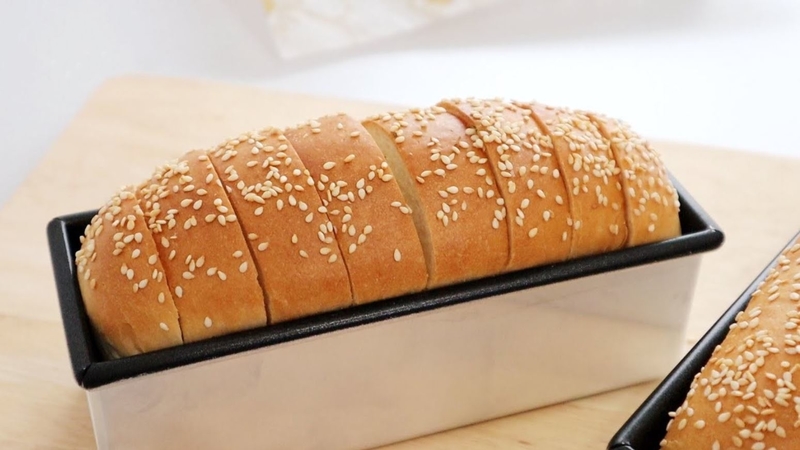No-Knead Garlic Bread
