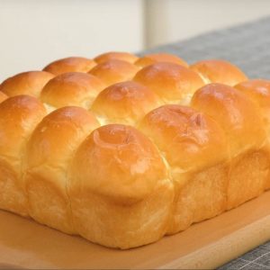 Soft No Knead Bread Rolls