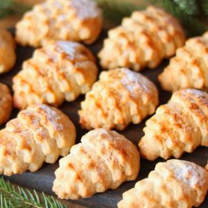 Pinecone Christmas Cookies