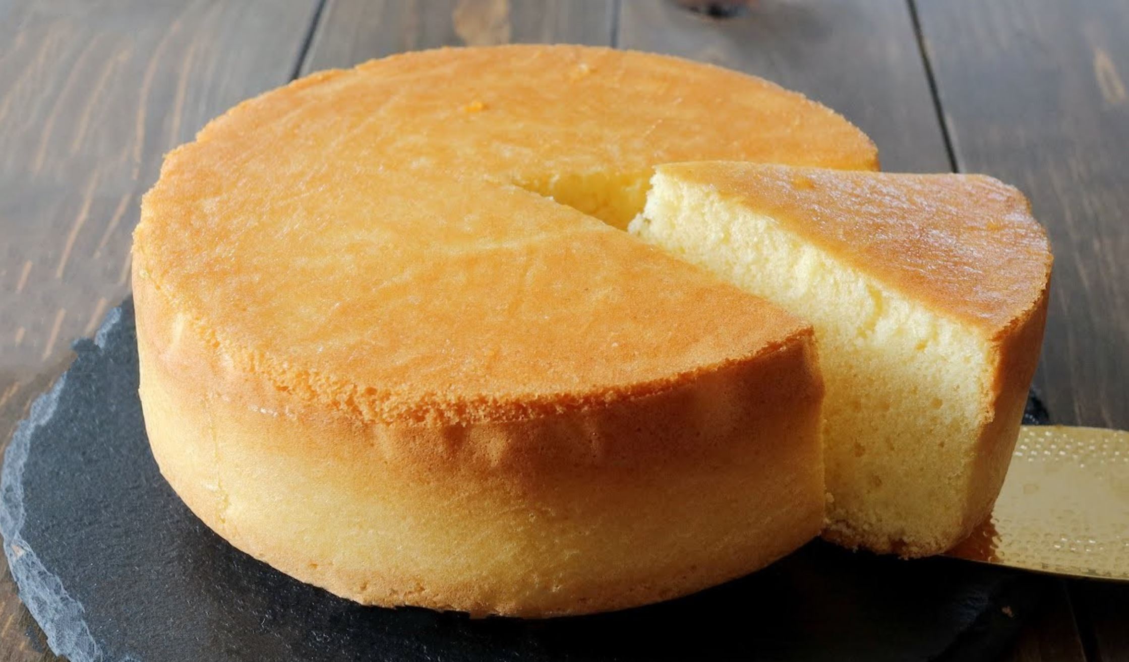 How To Bake A Sponge Cake - Recipes.net