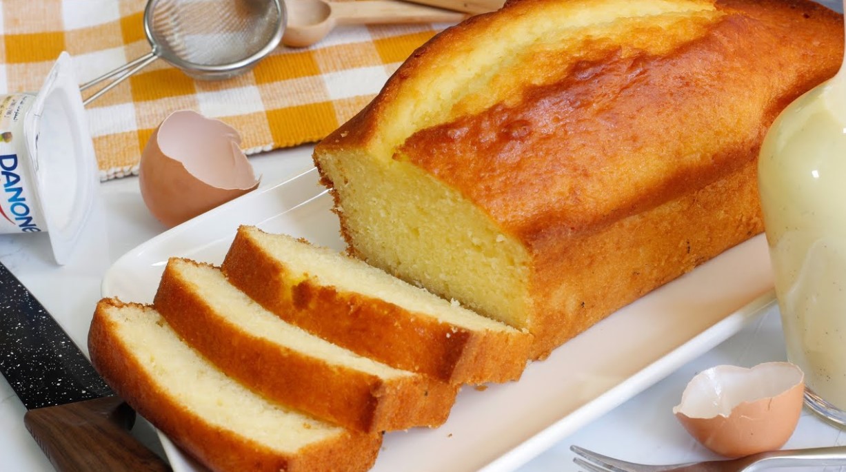 Easy Extra Moist Yogurt Cake