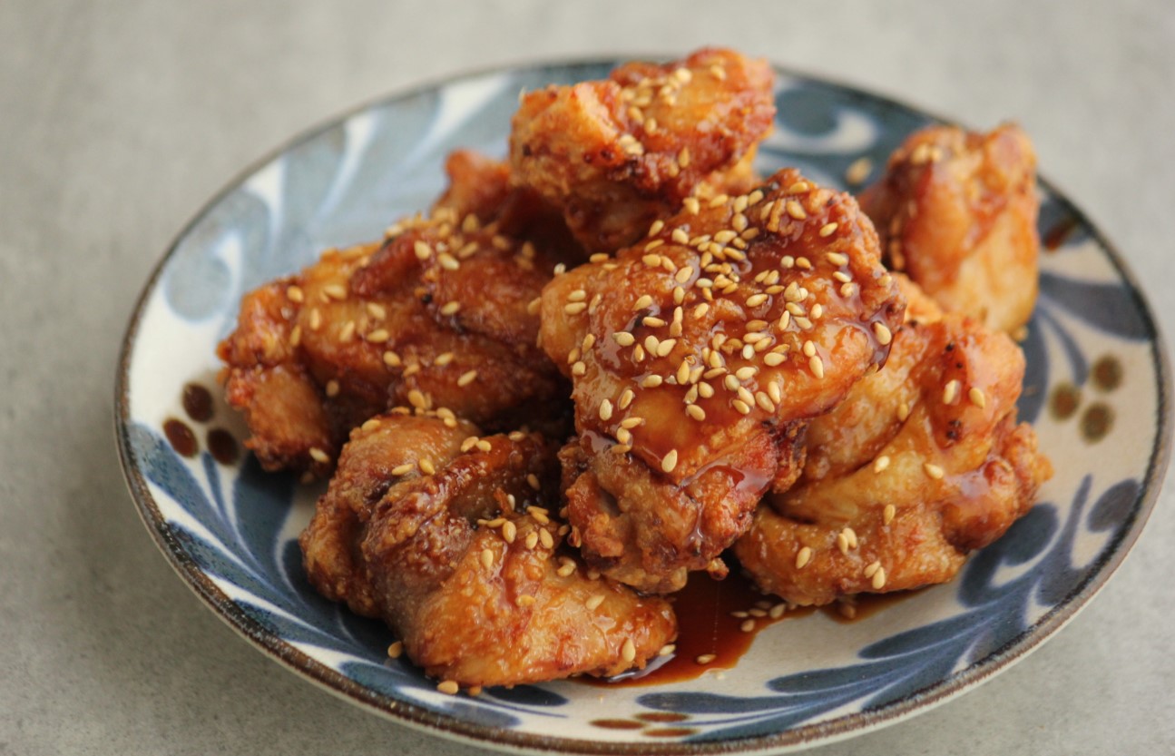 Crispy Fried Chicken Marinated in Sweet and Spicy Sauce