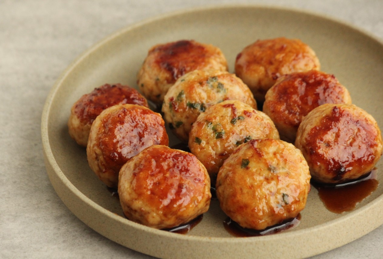 Pan-Fried Meatballs with Soy Sauce